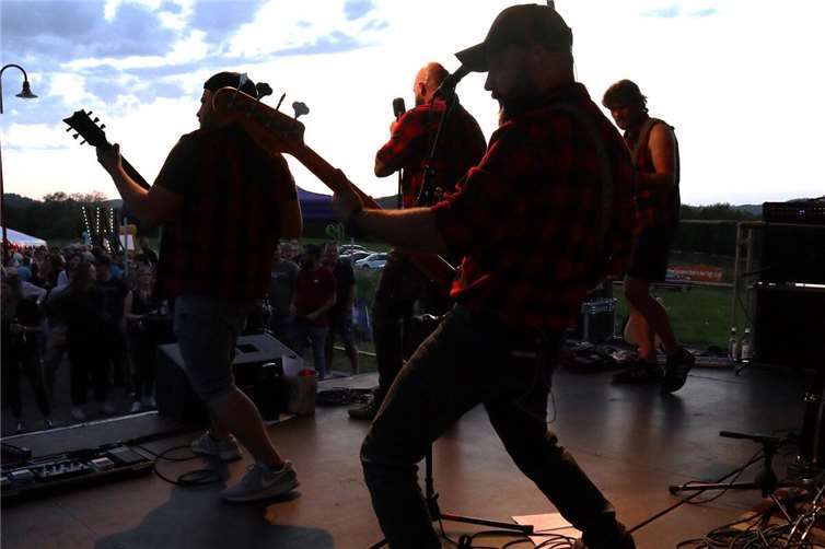 Die Lumberjacks lieferten eine tolle Show bei der Rockparty.Fotos: Julia Fröder