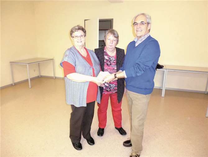 Die Lustigen Möhnen spenden den Erlös ihres Basars.privat