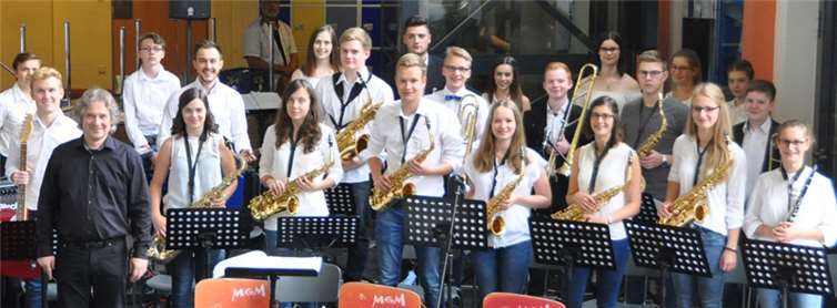 Die MGM Big Band zeigte was sie kann. Das waren „Momente der Freude“ im Jubiläumsjahr. -BS-
