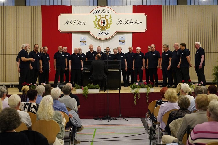 Die MGV Mannschaft mit neuen Poloshirts.