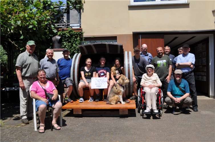 Die MS-Selbsthilfegruppe Cochem-Zell hat wieder ein tolles Weinbergsbild egstaltet. Fotos: privat