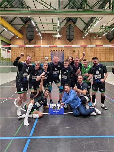 Die MSV Volleyballer freuen sich über ihren Erfolg.  Foto: privat