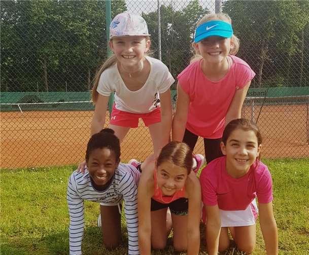 Die Mädchen U10 spielten beim benachbarten TC Bendorf unentschieden. Foto: privat