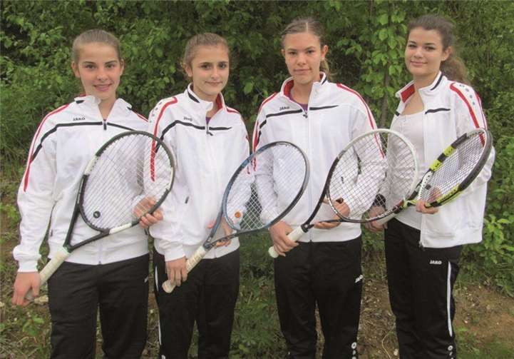 Die Mädchen U15 (v.l.) Ramona Klaß, Alisha Scholl, Lisanne Brüggemann, Hannah Fischer.