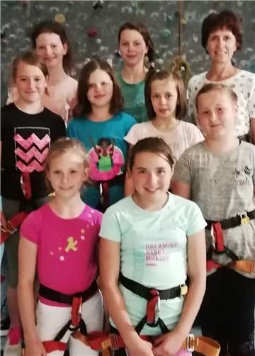 Die Mädchen aus dem Kreis Ahrweiler nahmen die Einladung gerne an. Foto: Frauen für Frauen e.V..