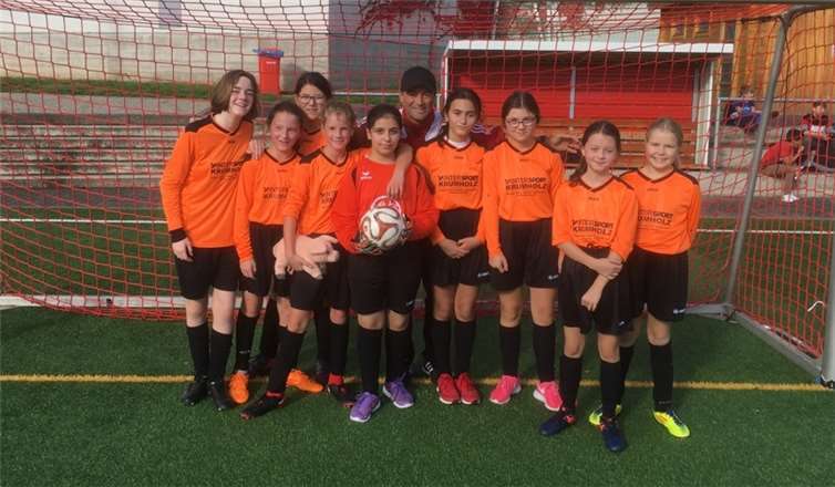 Die Mädchen zeigten ihr Können beim Lokalderby. Foto: privat