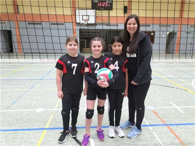 Die Mädels der U13. Fotos: privat