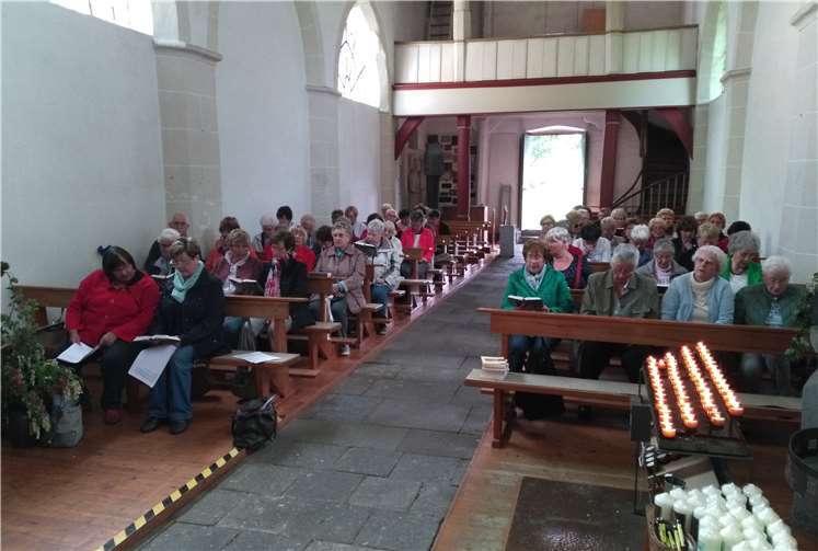 Die Maiandacht der Frauen aus der Pfarreiengemeinschaft Andernach in der Thürer Fraukirch. Foto: privat