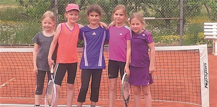 Die Mainzelmännchenmannschaft des FSV Dieblich (von links): Emma Weinand, Lea Klein, Sophie Senf, Leni Aldekamp und Ingke Syrbe.privat