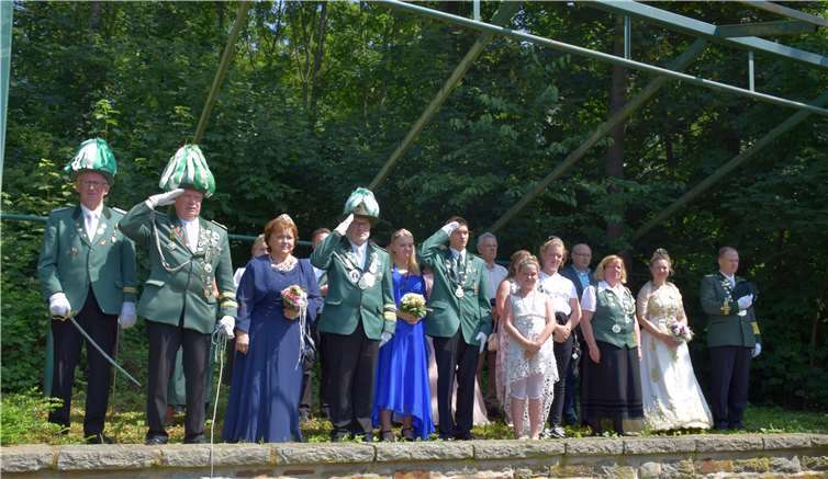 Die Majestäten präsentierten sich nach dem Festzug. Fotos: -EICH-