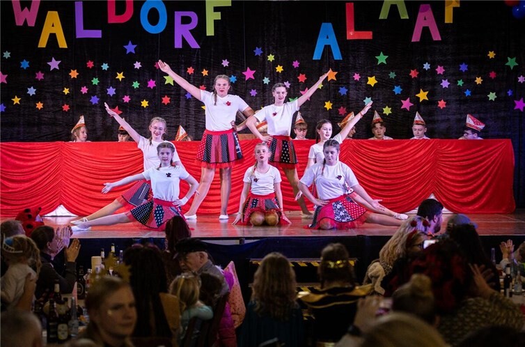 Die Majorettes bei ihrer Aufführung. Foto: Michael Schmitz