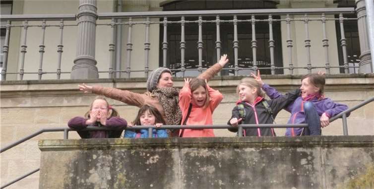 Die Malschüler verbrachten einen interessanten Tag im Arp Museum in Rolandseck.privat