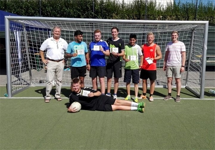 Die Mannschaft „Blaubeeren“ konnte das Fußballturnier für sich entscheiden.privat