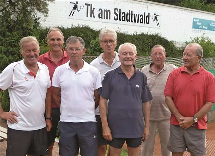 Die Mannschaft Herren 65 (v.li.): Josef Kuhlmann, Bertram Schipke, Hubert Haeckel, Wolf-Ullrich Scherhag, Dr. Wolf Jorke, Reiner Gayk und K. Gunter v. Kajdacsy. privat