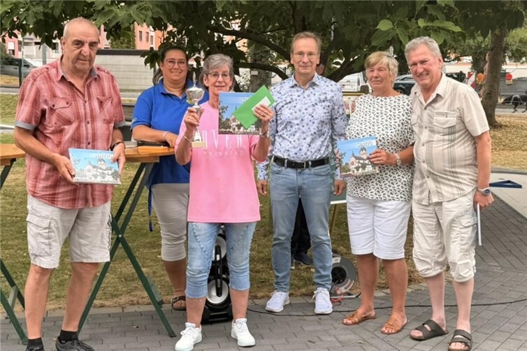 Die Mannschaft „SAGA Bahn 20“ - Gerd Fröbus, Silke Fröbus , Anita Pieper und Arnim Wagnerweiterhin: Nicole Hansen und Andreas Geron
