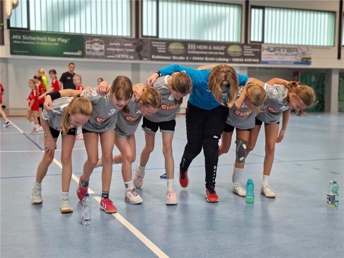 Die Mannschaft beendet das Jahr mit 10:2 Punkten auf dem 2. Tabellenplatz und bleibt damit einziger Verfolger der JSG Mädchen von der E-1. Foto: JSG Welling/Bassenheim