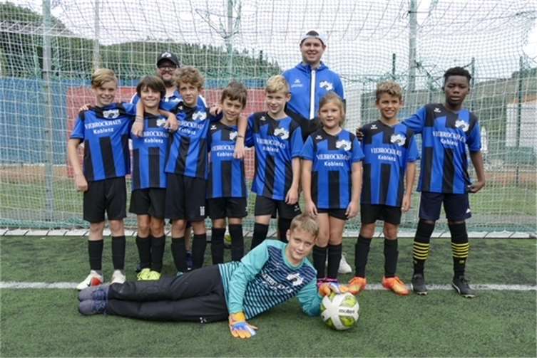 Die Mannschaft der JSG Ruitsch-Kerben/Rüber beim Freundschaftsspiel des SV Rheinland Mayen.  Foto: privat