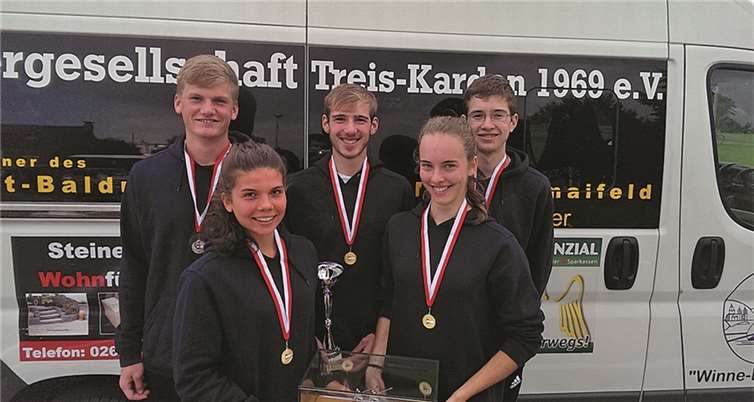 Die Mannschaft der Rudergesellschaft Treis-Karden und Schüler des „KuBa-Gym“ Münstermaifeld mit (v.l.): Paul Becker, Svenja Klee, Alexander Diedrich, Laura Nitzsche und Tim Bier konnten bei der Regatta in Gent mit Siegen und vorderen Platzierungen überzeugen. privat