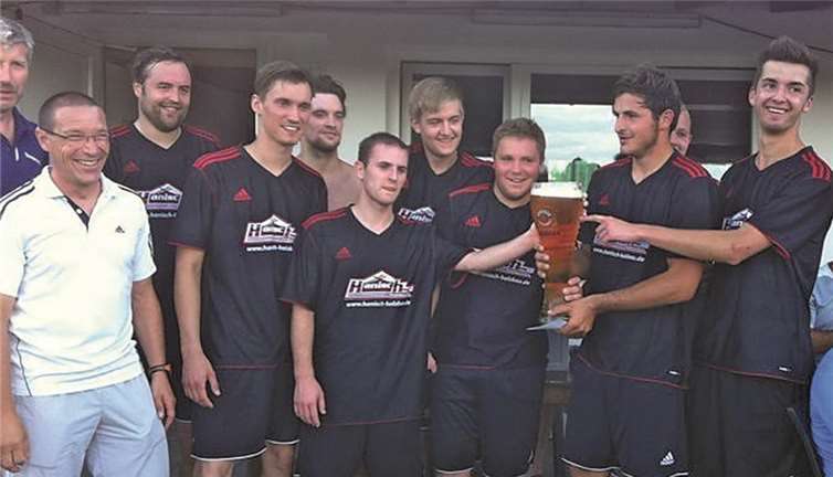 Die Mannschaft der SG Landskrone feierte ihren Sieg beim Turnier der Birresdorfer Sportwoche. privat