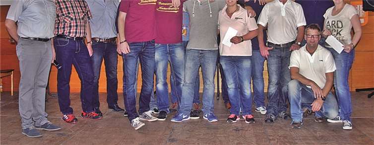 Die Mannschaft des Badmintonclubs siegte vor dem Männerballett der KG Niederlützingen und einem Freundeskreis. RÜ