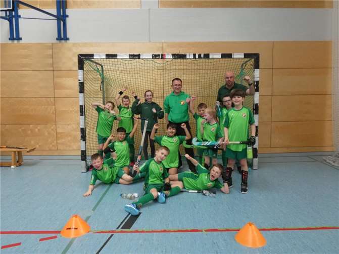 Die Mannschaft des HC Grün-Weiß TuS Mayen beim U8 Hockeyturnier in Worms.  Foto: privat