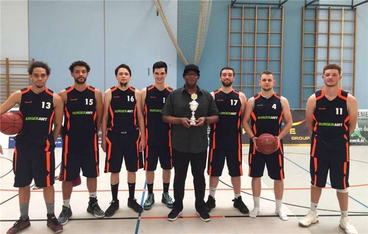 Die Mannschaft des SV Eintracht Irsch blieb im gesamten Turnier ohne Niederlage.privat