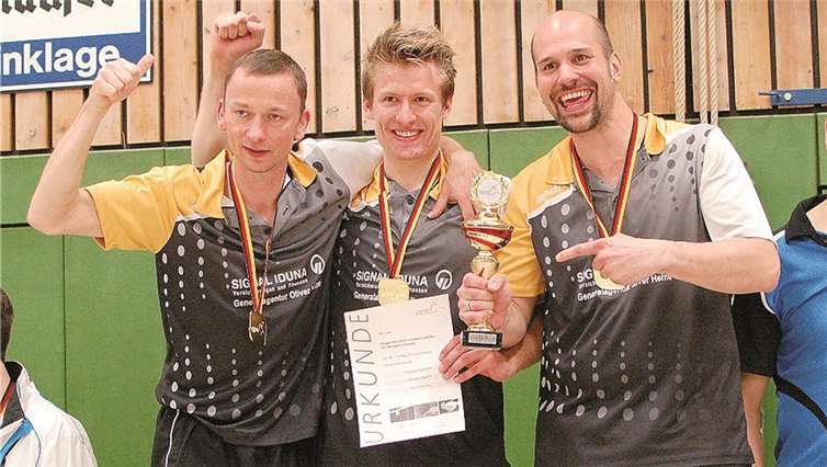 Die Mannschaft in der Aufstellung (v.l.) Ingo Hansens, Fabian Becker und Markus Schaufelberger.privat