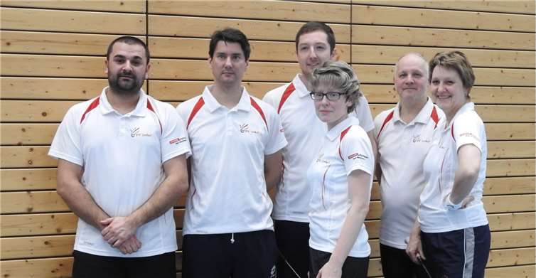 Die Mannschaft konnte sich den zweiten Tabellenplatz sichern. Von links: Skender Bunjaku, Daniel Sinzig, Korbinian Wester, Sandra Schreiber, Claus Schulte und Claudia Bauch. Privat