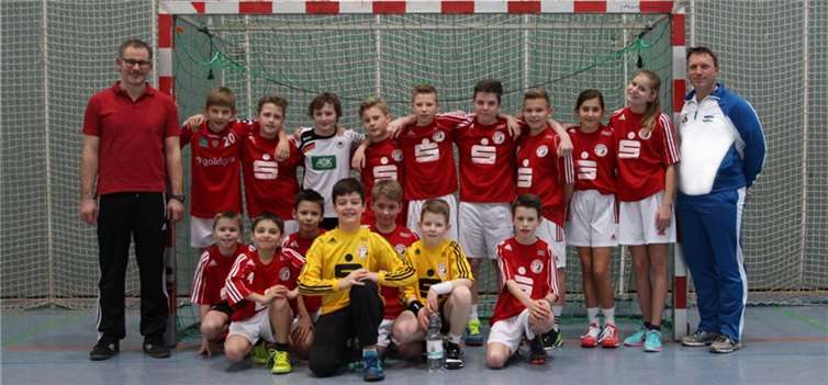 Die Mannschaft um Sportlehrer Alexander Leibetseder und Trainer Kay Rietz durfte stolz auf ihre Leistung sein. Verdienter Lohn war die Qualifikation für den Regionalentscheid.privat