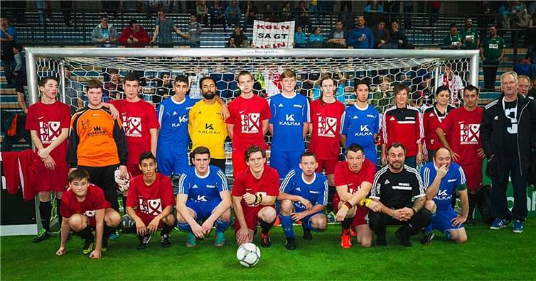 Die Mannschaften aus Rheinland-Pfalz in den roten Trikots und Hessen begeisterten das Publikum in Wetzlar.privat