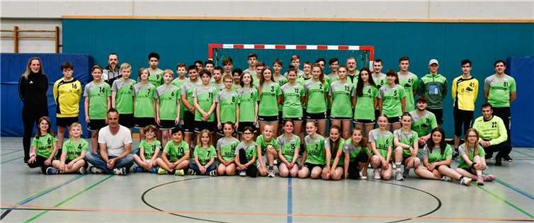 Die Mannschaften freuen sich auf die nächste Saison.  Foto: Anke Bous