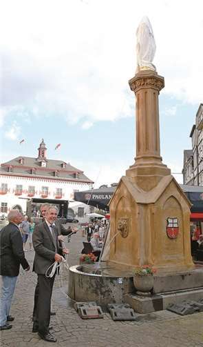 Die Mariensäule auf dem Marktplatz. Heinz Werner Lamberz