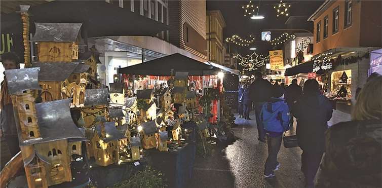 Die Marktstände waren über die gesamte Fußgängerzone verteilt.
