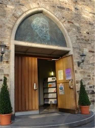 Die Martin-Luther-Kirche erinnert an das Bad Neuenahr der Kaiserzeit.  privat