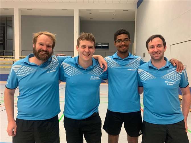 Die Matchwinner der zweiten Mannschaft: v.l. Matthias Baldauf, Stephan Scharrenbroich, Jody Adamou und Stefan Wirtz. Quelle: TTF Remagen