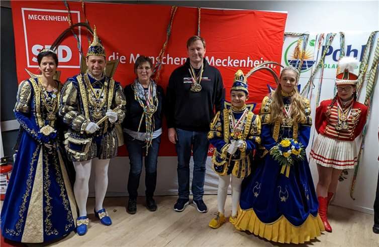 Die Meckenheimer Tollitäten der Session 2022/2023, Prinz Sven I. mit seiner Lieblichkeit Sabrina I., sowie das Kinderprinzenpaar, Prinz Karim I. und seine Kinderprinzessin Lilly I., waren der Einladung des Fraktionsvorsitzenden Stefan Pohl gefolgt und besuchten die SPD-Fraktion. Quelle: SPD-Fraktion