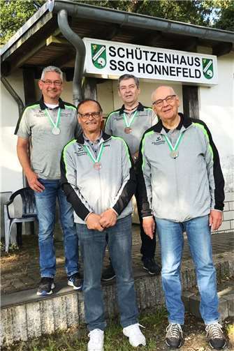 Die Medaillengewinner (v.l.): Ralf Stahl, Ronald Knab, Dirk Wild, Wolfgang Lück  Foto: SSG Honnefeld