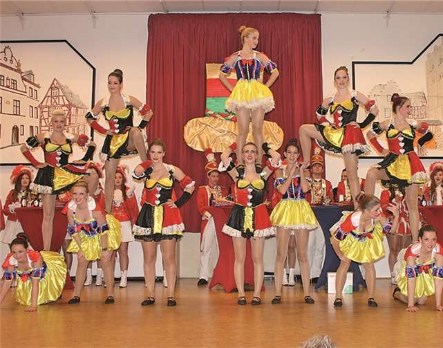 Die „Meensterer Angels“ glänzten mit ihrem Showtanz „Das moderne Schneewittchen“.