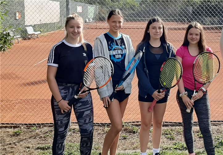 Die Meistermannschaft von links: Jule Perscheid, Martha Konrath, Lena Bardon und Johanna Figge, es fehlt Lea Sophie Heinze. Foto: privat