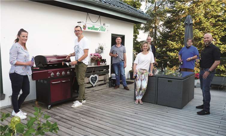 Die Mendiger Werbegemeinschaft testete das Sommerkonzert bei einer eigens veranstalteten Grill & Chill-Party und war begeistert. Fotos: