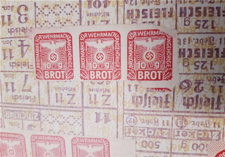 Die Menschen erhielten Lebensmittelkarten mit genauen Angaben, was sie kaufen durften - oft reichte es gerade zum Überleben.Foto: privat