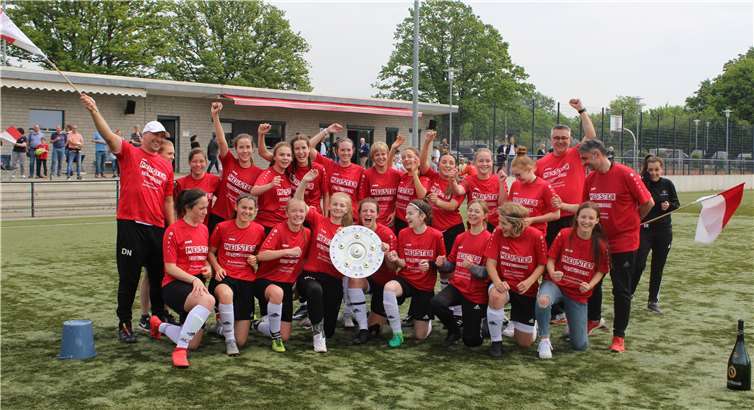 Die Merler B-Juniorinnen wollen auch in der Regionalliga jubeln.