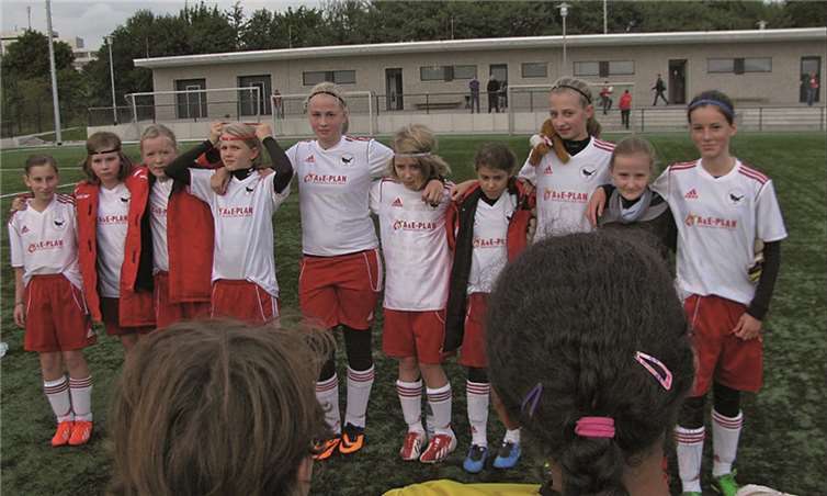 Die Merler D-Juniorinnen durften nun auch endlich in die Saison 2013/2014 starten. Privat