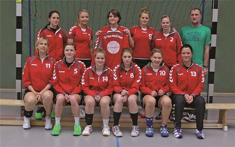 Die Merler Frauenhandballmannschaft holte im letzten Spiel noch zwei wichtige Punkte.privat