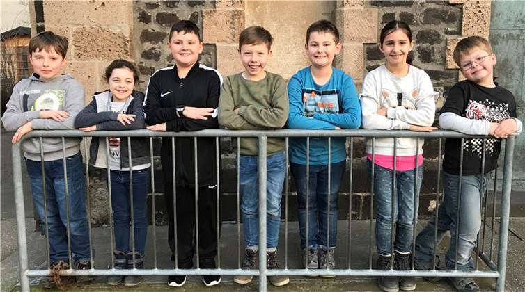 Die Miesenheimer Kommunionkinder 2019 (v.l.:) Henrik Neufeind, Mia-Melina Kling, Luca Meider, Matti Mürtz, Erik Klein, Josefina Marx und Carsten Feurer. Foto: privat