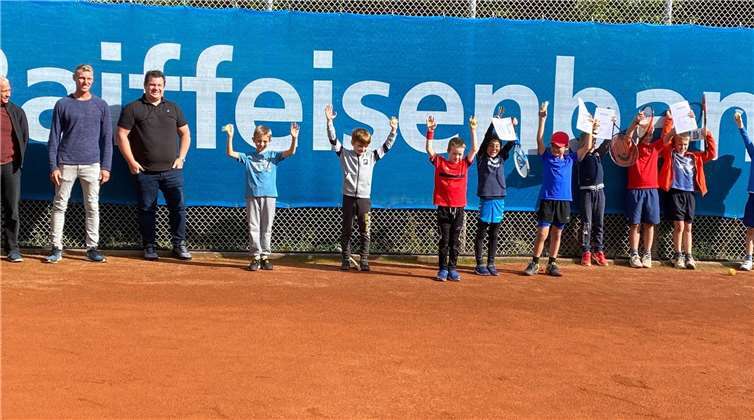 Die Minifeld- und Midcourt-Sieger freuen sich über die tollen Spiele.Fotos: privat