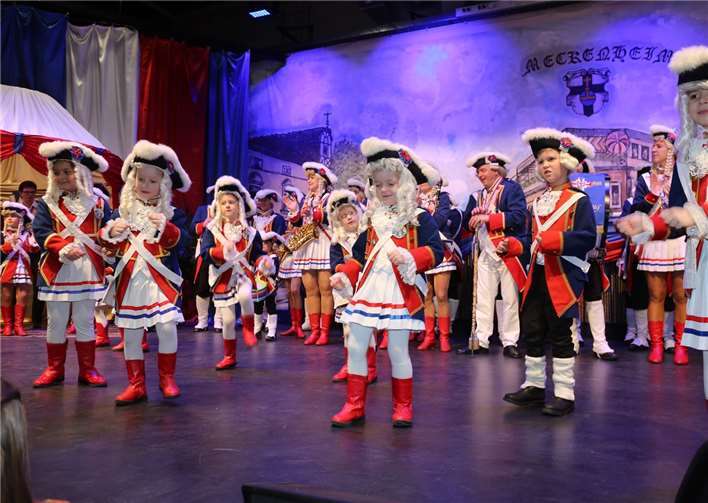 Die Minis der Stadtsoldaten bekamen viel Beifall für ihre Tänze.