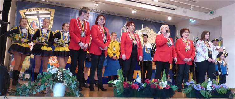 Die Missemer Möhnen präsentierten ein buntgemischtes Programm.Fotos: privat