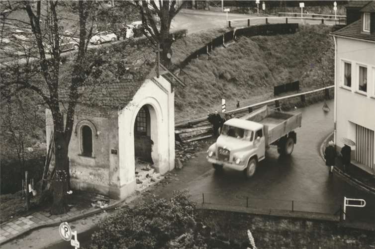 Die Missionskapelle stand in der Bergstraße auf Höhe der Einmündung Holzgasse. Sammlung Stadtarchiv Lahnstein