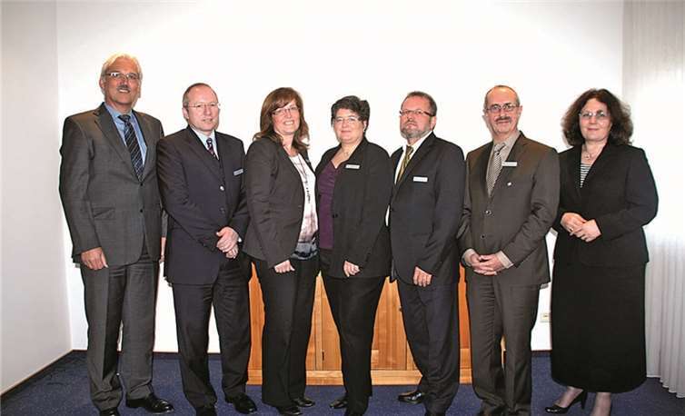 Die Mitarbeiter der Raiffeisenbank Mittelrhein eG wurden für ihre langjährige Treue geehrt. privat